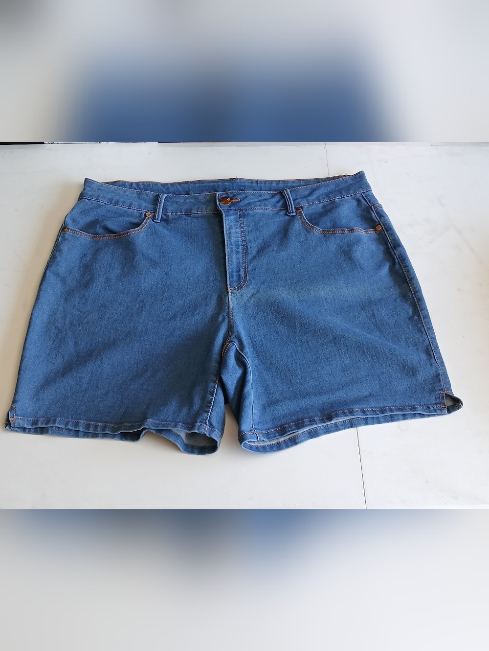 Women's Faded Glory Blue Denim Shorts - Classic Casual Cut